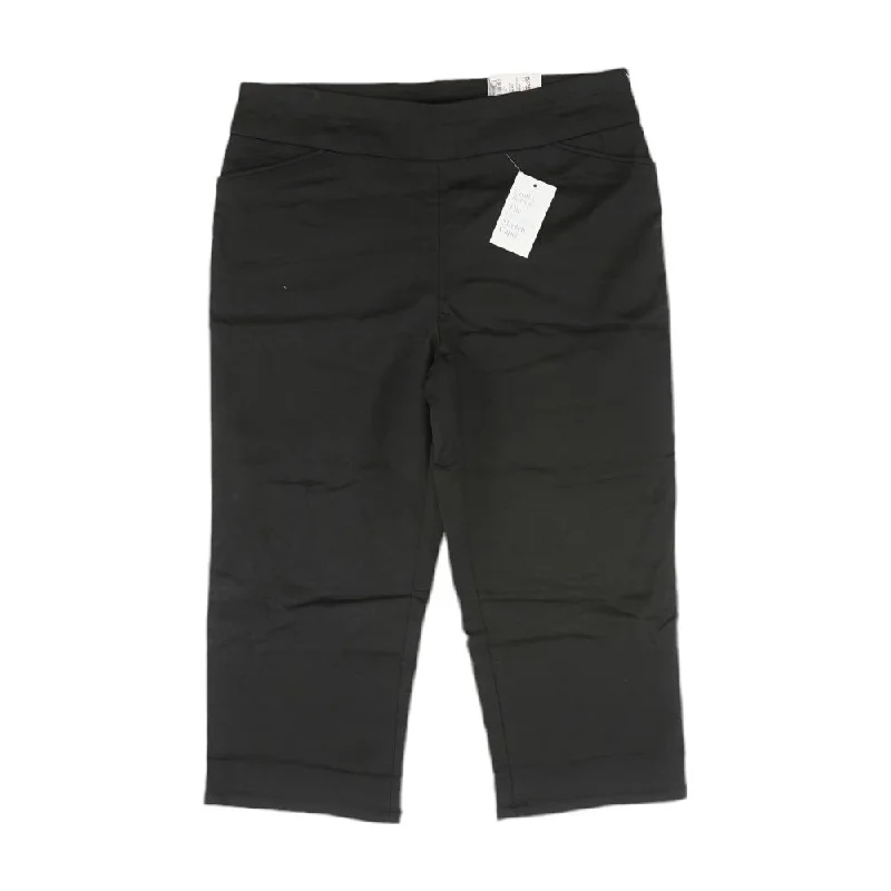 Black Solid Capri Pants