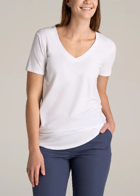 Women's Tall Scoop V-Neck Tee in Ecru